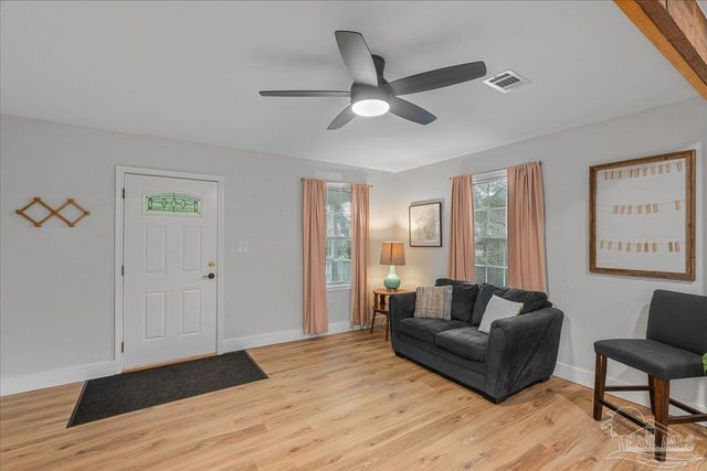 821 W Hernandez St, Pensacola, FL 32501