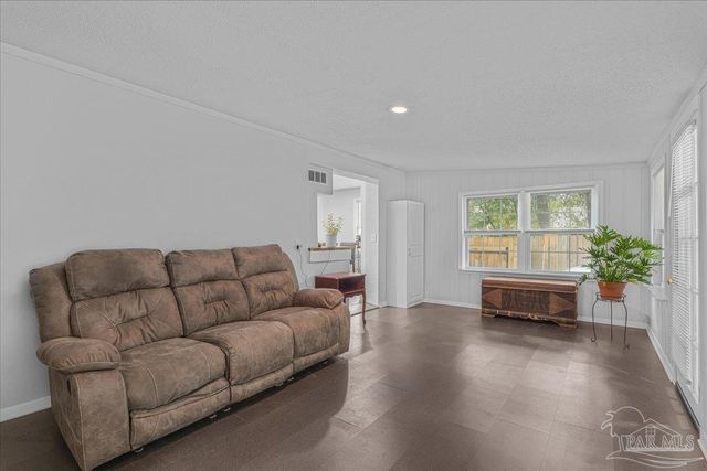 821 W Hernandez St, Pensacola, FL 32501