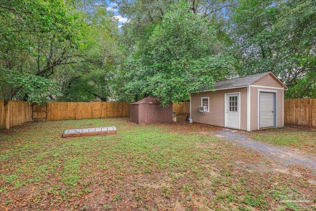 821 W Hernandez St, Pensacola, FL 32501