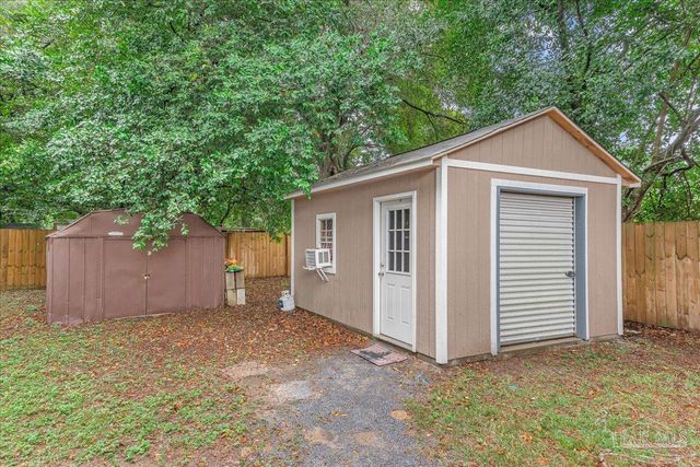 821 W Hernandez St, Pensacola, FL 32501