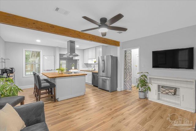 821 W Hernandez St, Pensacola, FL 32501
