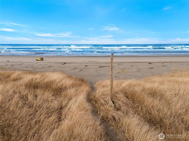 21909 Pacific Way, Ocean Park, WA 98640