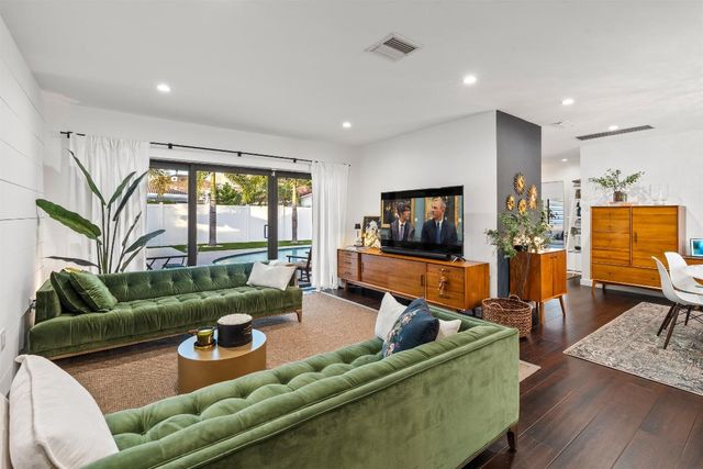 833 NW 6th Terrace, Boca Raton, FL 33486