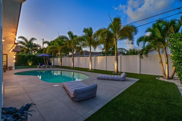 833 NW 6th Terrace, Boca Raton, FL 33486