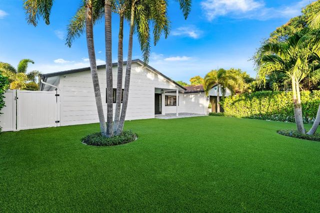 833 NW 6th Terrace, Boca Raton, FL 33486