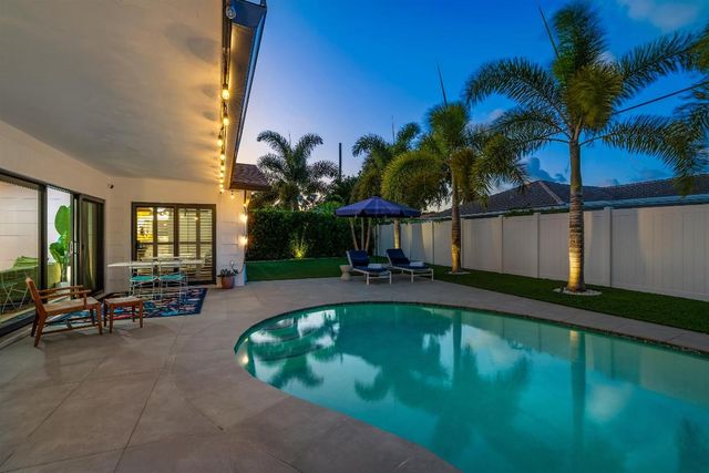 833 NW 6th Terrace, Boca Raton, FL 33486