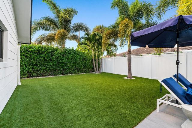 833 NW 6th Terrace, Boca Raton, FL 33486