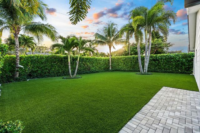 833 NW 6th Terrace, Boca Raton, FL 33486