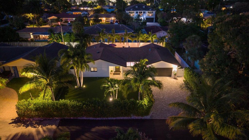 833 NW 6th Terrace, Boca Raton, FL 33486