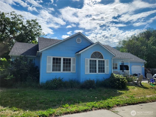 416 5th Avenue, Oroville, WA 98844