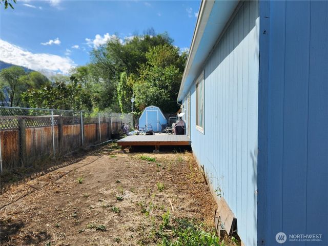 416 5th Avenue, Oroville, WA 98844