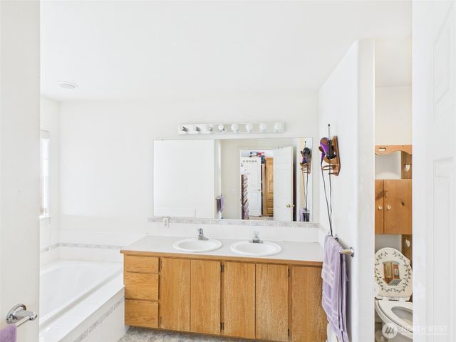 416 5th Avenue, Oroville, WA 98844