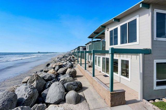 1630 Seacoast Dr, Imperial Beach, CA 91932