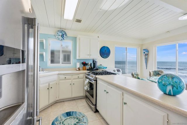 1630 Seacoast Dr, Imperial Beach, CA 91932
