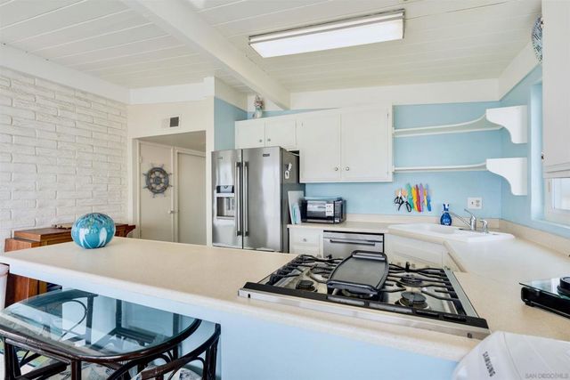 1630 Seacoast Dr, Imperial Beach, CA 91932