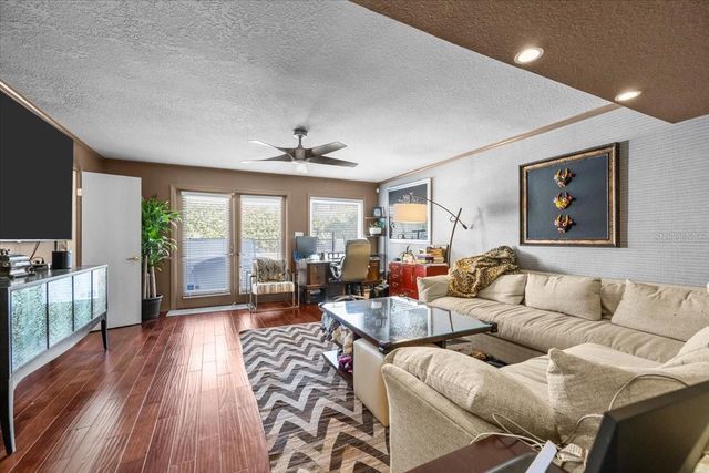 2903 W BAY COURT AVENUE, Tampa, FL 33611