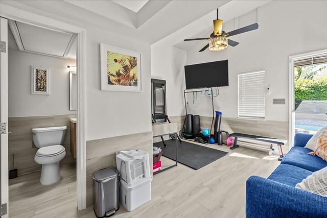 2903 W BAY COURT AVENUE, Tampa, FL 33611