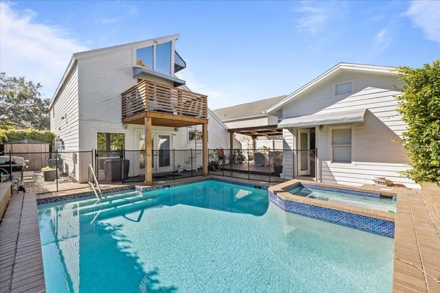 2903 W BAY COURT AVENUE, Tampa, FL 33611