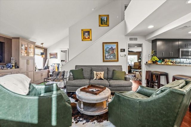 2903 W BAY COURT AVENUE, Tampa, FL 33611