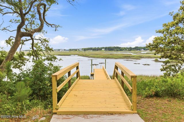 1820 Harbour Edge Lane SW, Supply, NC 28462