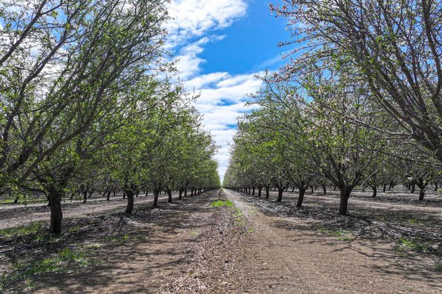 W Cerini Avenue, Cantua Creek, CA 93608