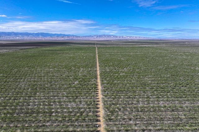 W Cerini Avenue, Cantua Creek, CA 93608