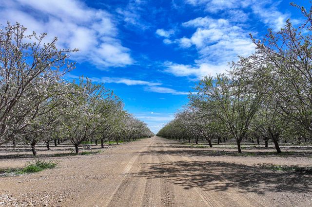 W Cerini Avenue, Cantua Creek, CA 93608