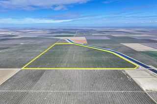 W Cerini Avenue, Cantua Creek, CA 93608