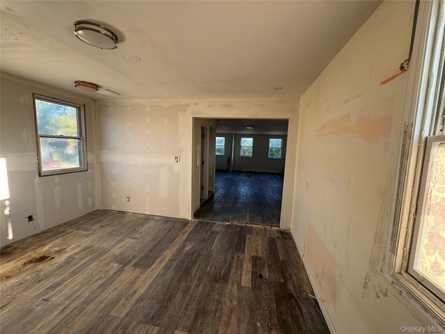 149-07 14 Avenue 2FL, Whitestone, NY 11357