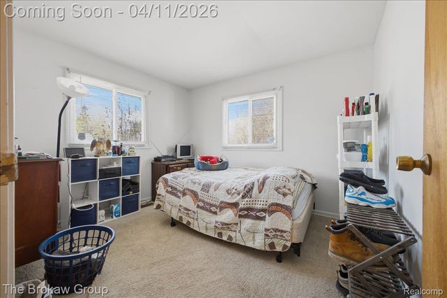 90 N Josephine Avenue, Waterford Charter Township, MI 48328