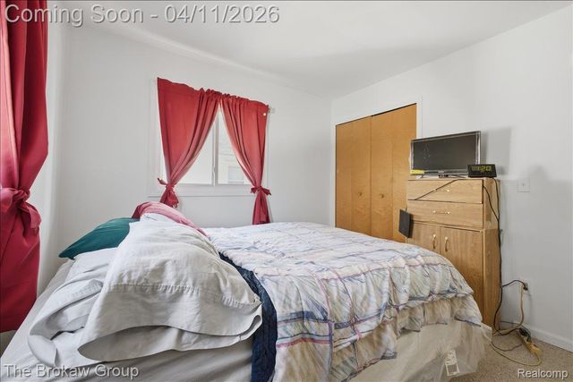 90 N Josephine Avenue, Waterford Charter Township, MI 48328