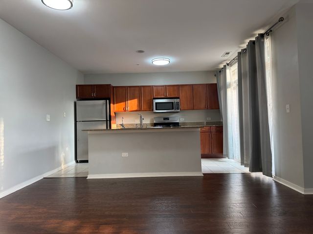 7753 Van Buren Street 305, Forest Park, IL 60130