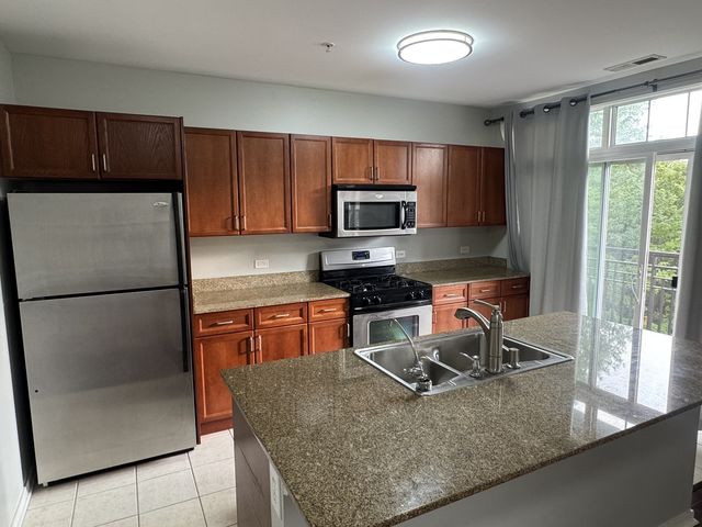 7753 Van Buren Street 305, Forest Park, IL 60130