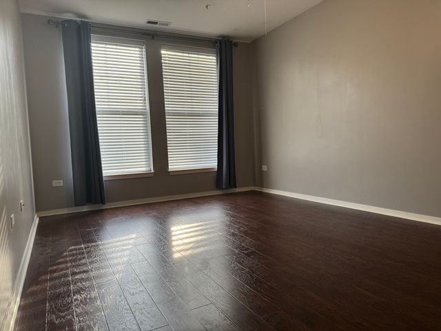 7753 Van Buren Street 305, Forest Park, IL 60130