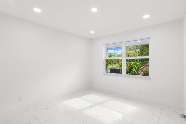 6702 N Pine Island Road 6702, Tamarac, FL 33321