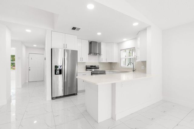 6702 N Pine Island Road 6702, Tamarac, FL 33321