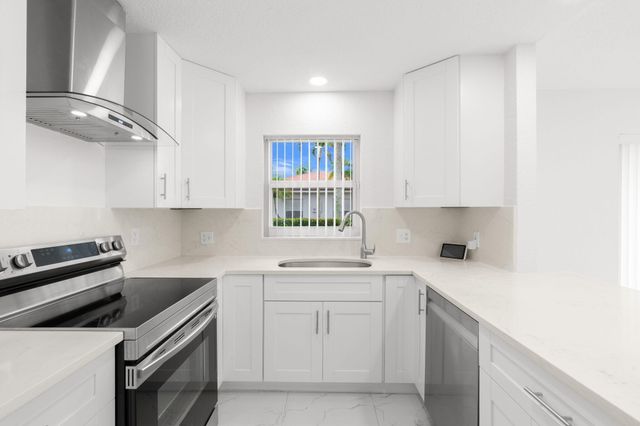 6702 N Pine Island Road 6702, Tamarac, FL 33321