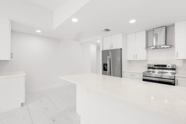 6702 N Pine Island Road 6702, Tamarac, FL 33321