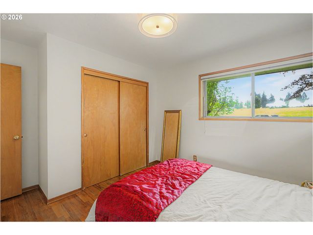 14045 Ne SACRAMENTO St, Portland, OR 97230