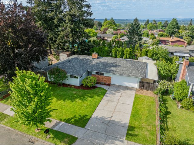 14045 Ne SACRAMENTO St, Portland, OR 97230