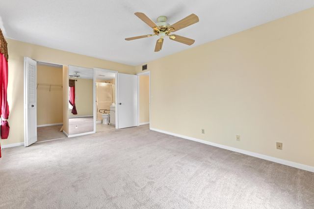 1106 Green Pine Boulevard G3, West Palm Beach, FL 33409