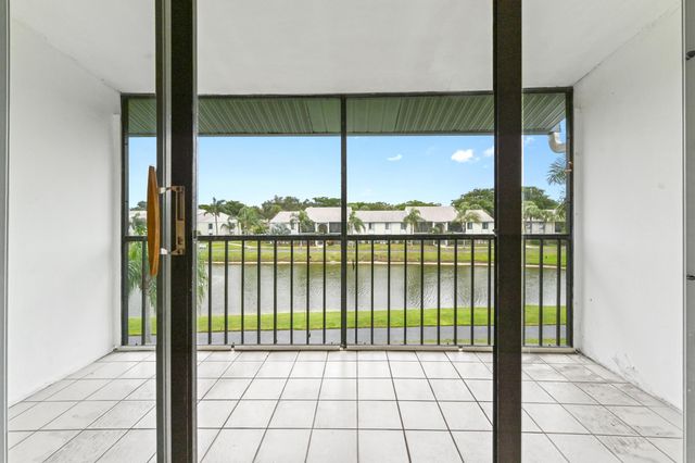 1106 Green Pine Boulevard G3, West Palm Beach, FL 33409