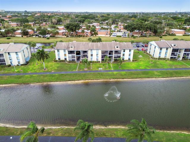 1106 Green Pine Boulevard G3, West Palm Beach, FL 33409