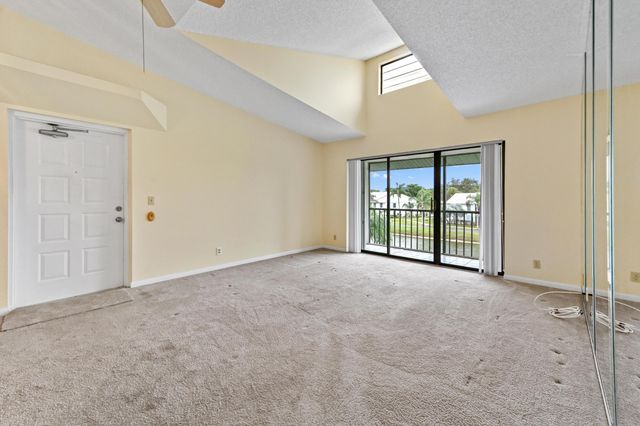 1106 Green Pine Boulevard G3, West Palm Beach, FL 33409
