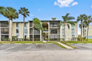 1106 Green Pine Boulevard G3, West Palm Beach, FL 33409