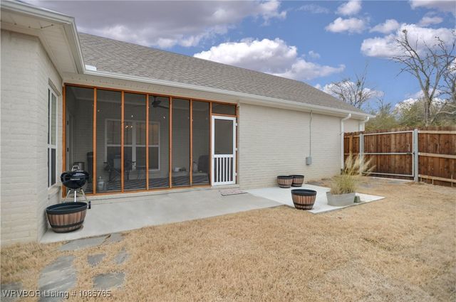 8115 Donnington Court, Fort Smith, AR 72916