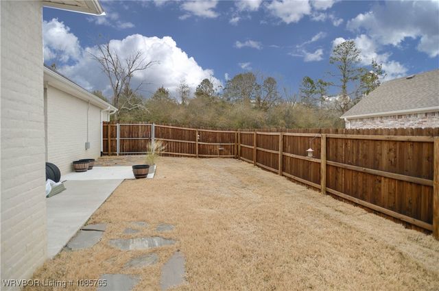 8115 Donnington Court, Fort Smith, AR 72916