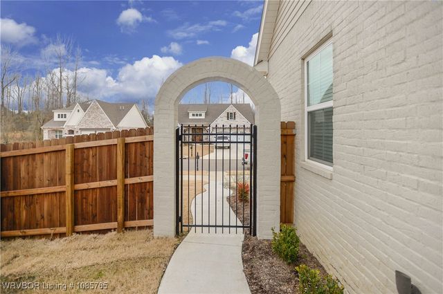 8115 Donnington Court, Fort Smith, AR 72916