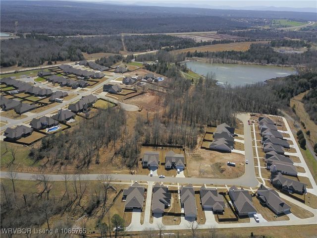 8115 Donnington Court, Fort Smith, AR 72916