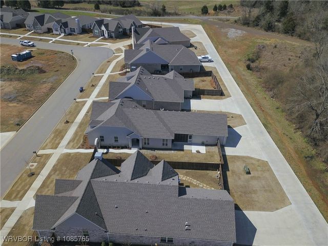 8115 Donnington Court, Fort Smith, AR 72916